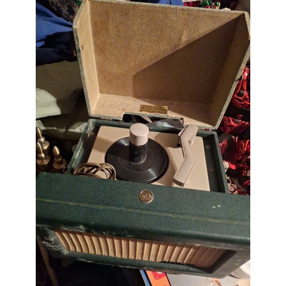 Classic RVG Victor Record Player Turntable with Speakers